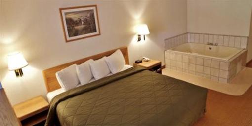 фото отеля GuestHouse Inn & Suites Wilsonville