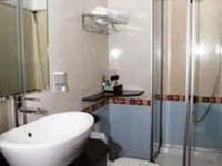 Duc Vuong 2 Hotel