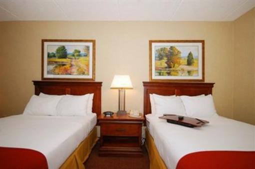 фото отеля Holiday Inn Express Forsyth