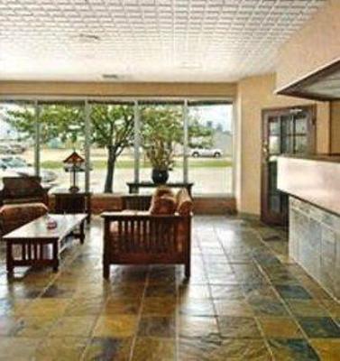фото отеля Guesthouse Inn & Suites Emporia (Kansas)