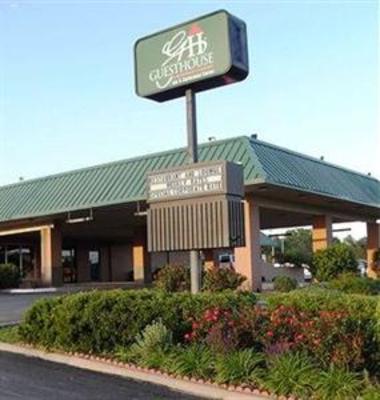 фото отеля Guesthouse Inn & Suites Emporia (Kansas)