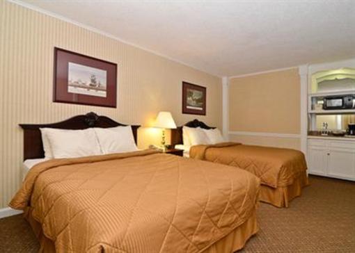 фото отеля Comfort Inn & Suites Plattsburgh