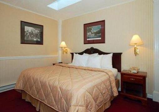 фото отеля Comfort Inn & Suites Plattsburgh