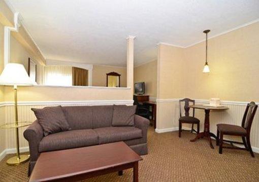 фото отеля Comfort Inn & Suites Plattsburgh