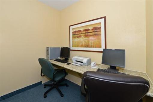 фото отеля Candlewood Suites San Diego