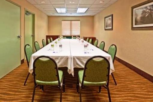 фото отеля Holiday Inn Express Olive Branch