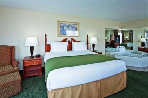 фото отеля Holiday Inn Express Olive Branch