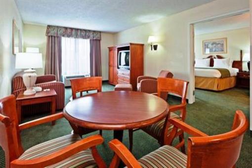 фото отеля Holiday Inn Express Olive Branch