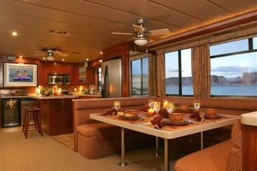фото отеля Lake Powell Resort