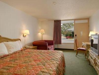 фото отеля Days Inn Savannah-Abercorn Southside