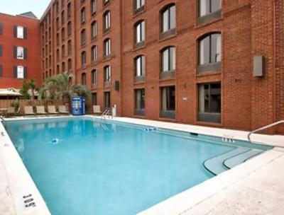 фото отеля Days Inn Savannah-Abercorn Southside