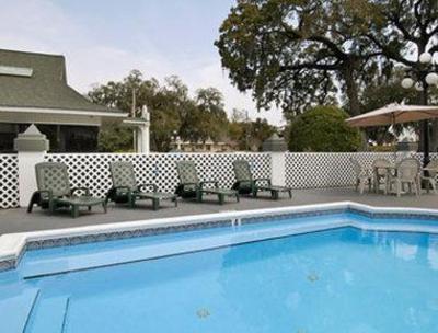 фото отеля Days Inn Savannah-Abercorn Southside