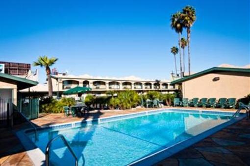 фото отеля Super 8 Los Angeles Airport LAX