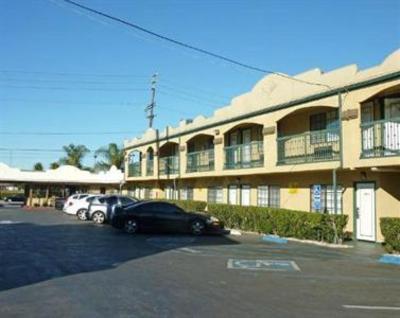 фото отеля Super 8 Los Angeles Airport LAX