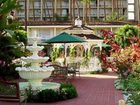 фото отеля Town and Country Resort Hotel