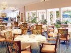 фото отеля Town and Country Resort Hotel