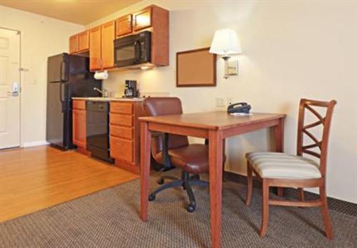 фото отеля Candlewood Suites Fayetteville (Arkansas)