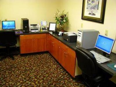 фото отеля Clarion Inn Bush Intercontinental Airport Houston