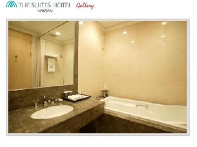 фото отеля The Suites Hotel Naksan