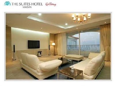 фото отеля The Suites Hotel Naksan