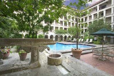 фото отеля Doubletree Hotel San Antonio Airport