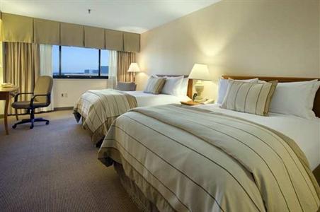 фото отеля Hilton Hotel Woodbridge Iselin