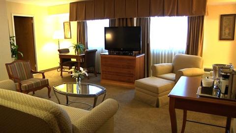 фото отеля Hilton Hotel Woodbridge Iselin
