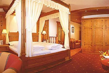 фото отеля Hotel Savoy Selva di Val Gardena