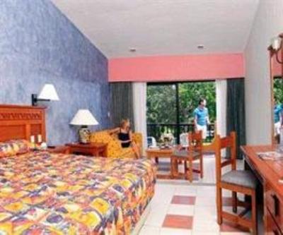 фото отеля Sandos Playacar Beach Resort & Spa