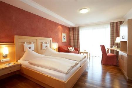 фото отеля Hotel Ubergossene Alm