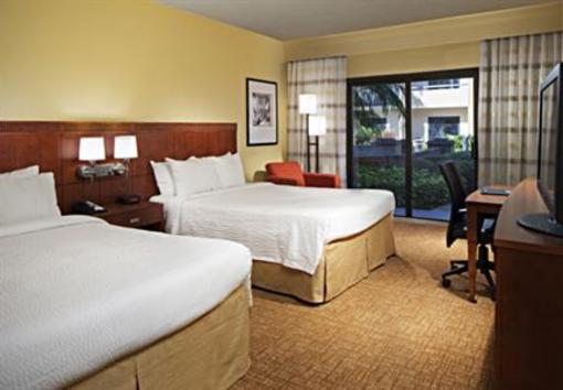 фото отеля Courtyard by Marriott Fort Myers Cape Coral