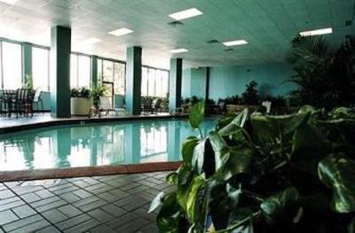 фото отеля Embassy Suites Oklahoma City - Will Rogers Airport
