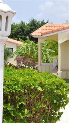 фото отеля Sunny Curacao Blue Bay Lodges