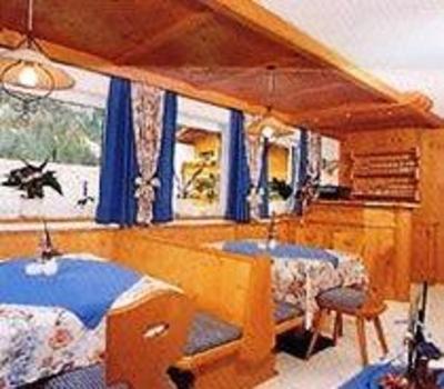фото отеля Haus Enzian Sankt Leonhard im Pitztal