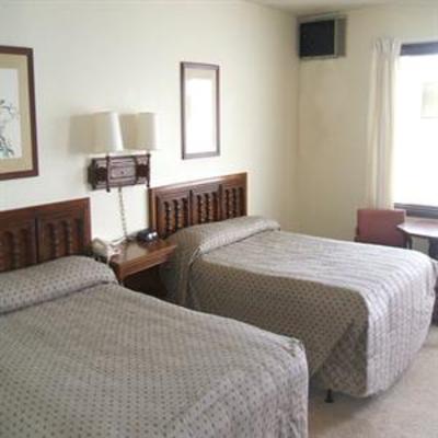 фото отеля Red Carpet Inn Oskaloosa