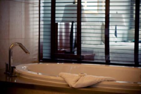 фото отеля Newstead Belmont Hills Hotel