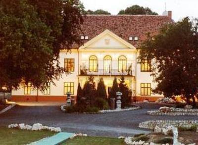 фото отеля Gesztenye Kastelyhotel