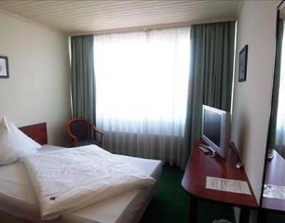 фото отеля Hotel Alpha Stuttgart