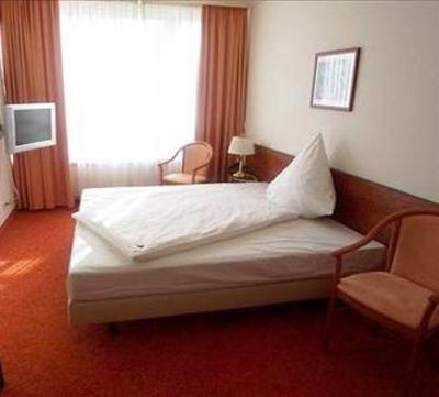 фото отеля Hotel Alpha Stuttgart