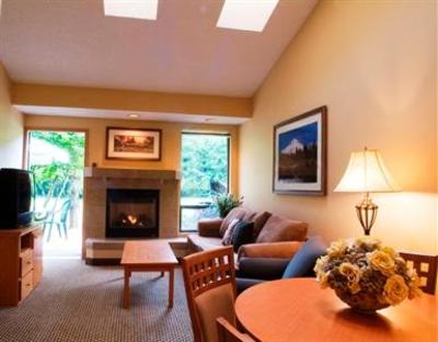 фото отеля Whispering Woods Hotel Welches