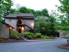 фото отеля Whispering Woods Hotel Welches