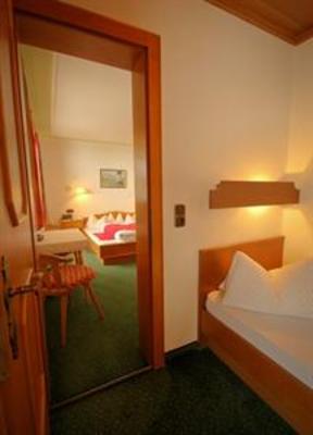 фото отеля Landhaus Kumbichl Hotel Mayrhofen