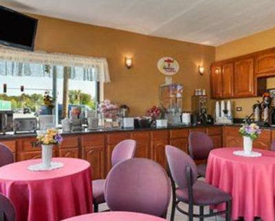 фото отеля Super 8 Motel Rosemont / O'Hare