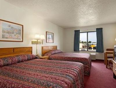 фото отеля Super 8 Motel Watertown (Wisconsin)