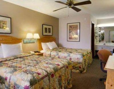 фото отеля Days Inn Forest