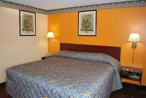 фото отеля Red Carpet Inn Tonawanda