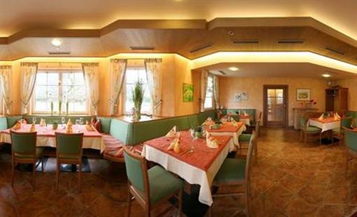 фото отеля Der Wiesenhof Hotel Abersee
