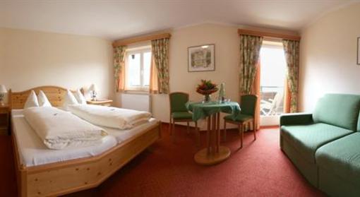 фото отеля Der Wiesenhof Hotel Abersee