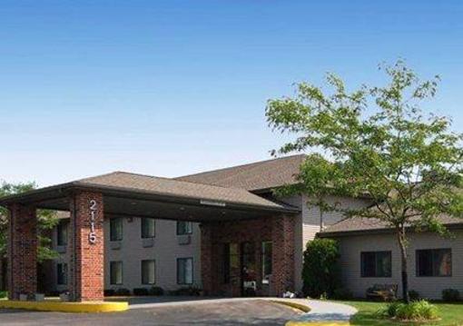 фото отеля Quality Inn Reedsburg