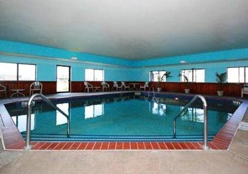 фото отеля Quality Inn Reedsburg